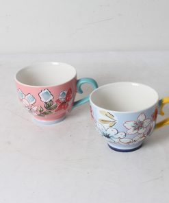 Deux grandes tasses H & H